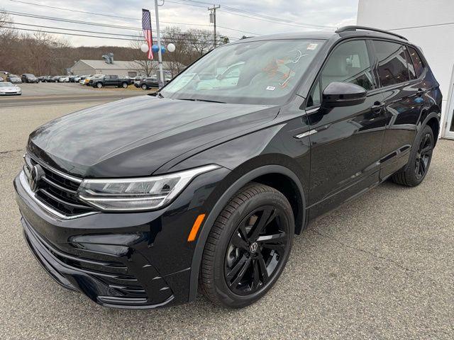 new 2024 Volkswagen Tiguan car, priced at $37,983