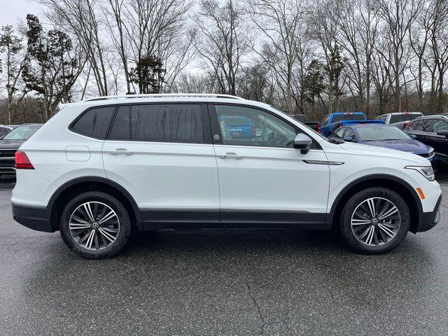 new 2024 Volkswagen Tiguan car, priced at $33,208