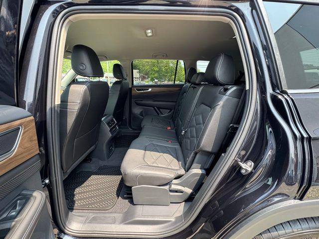 new 2025 Volkswagen Atlas car, priced at $45,730