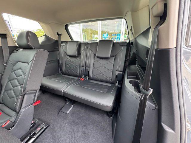 new 2025 Volkswagen Atlas car, priced at $43,774