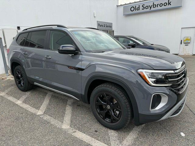 new 2025 Volkswagen Atlas car, priced at $46,382