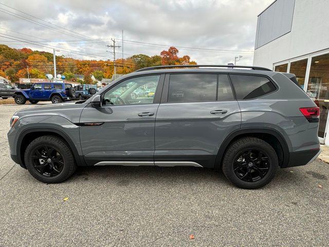 new 2025 Volkswagen Atlas car, priced at $46,382