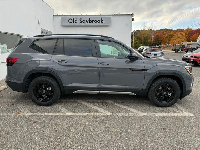 new 2025 Volkswagen Atlas car, priced at $46,382