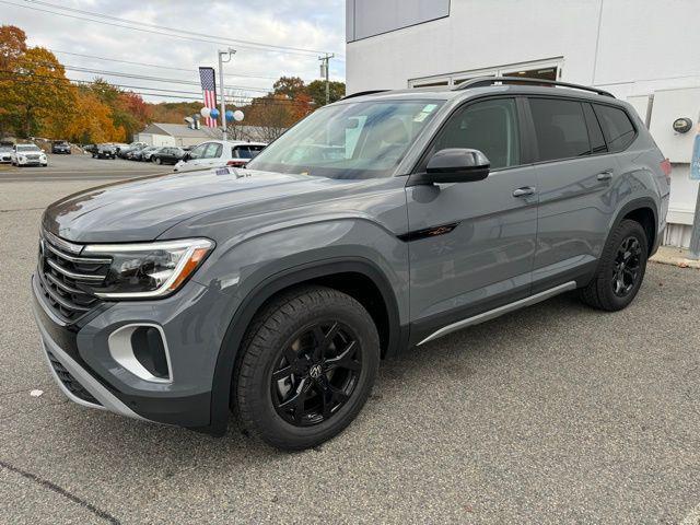 new 2025 Volkswagen Atlas car, priced at $46,382