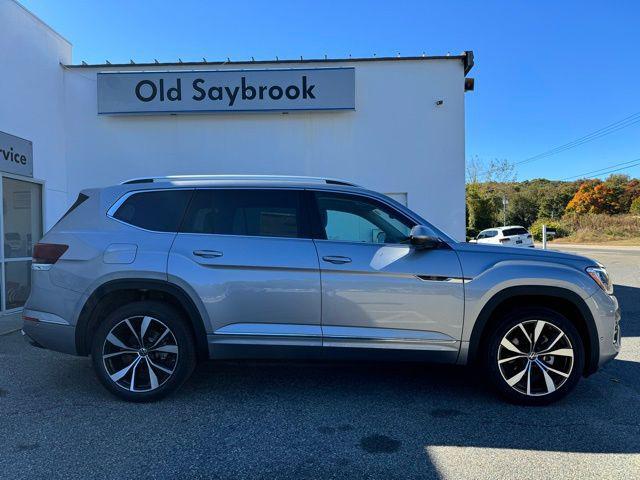 new 2024 Volkswagen Atlas car, priced at $53,645