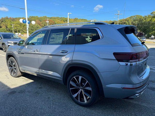 new 2024 Volkswagen Atlas car, priced at $53,645