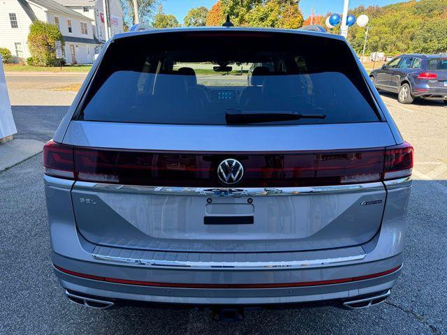 new 2024 Volkswagen Atlas car, priced at $53,645