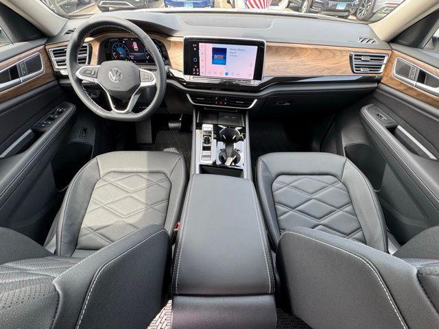 new 2025 Volkswagen Atlas car, priced at $46,095