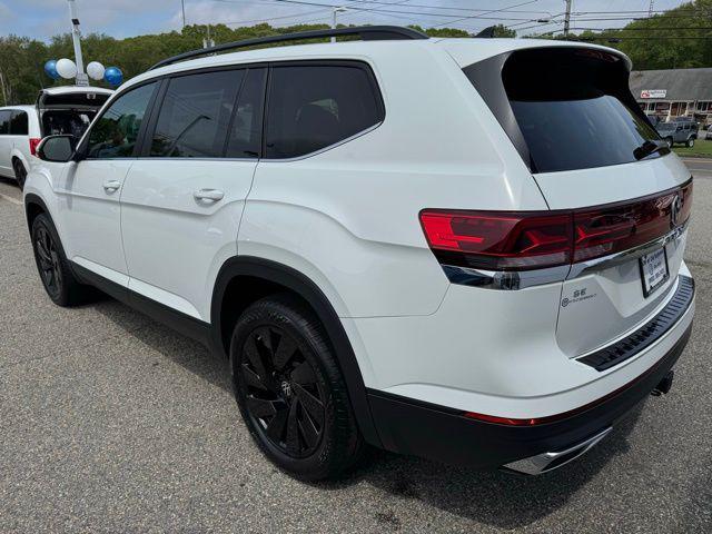 new 2025 Volkswagen Atlas car, priced at $46,095