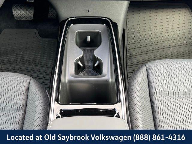 new 2025 Volkswagen ID.4 car, priced at $51,826