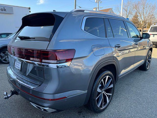 new 2025 Volkswagen Atlas car, priced at $52,375