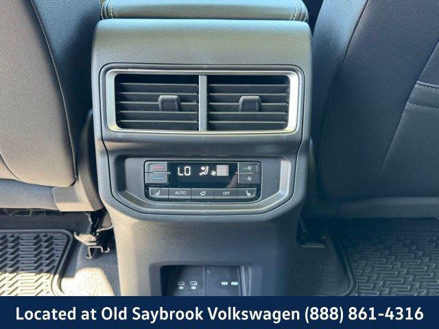 new 2025 Volkswagen Atlas car, priced at $54,764