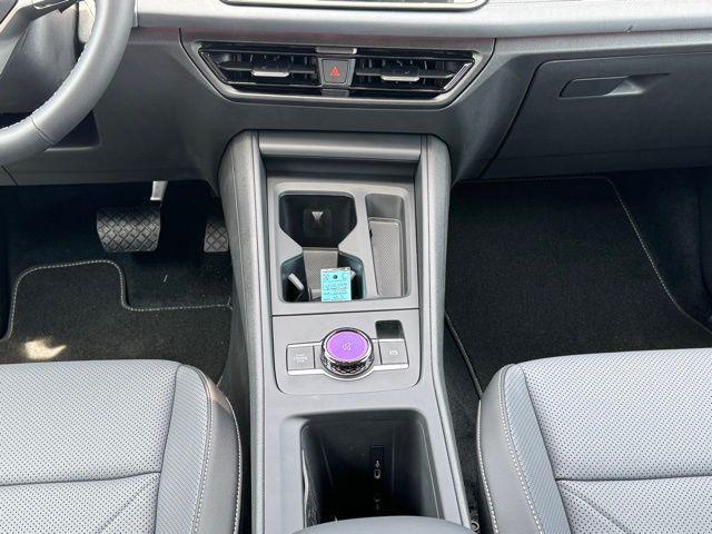 new 2025 Volkswagen Tiguan car, priced at $35,171