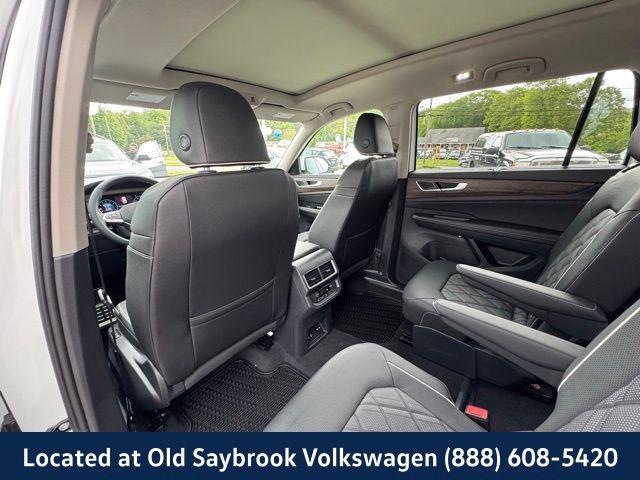 new 2025 Volkswagen Atlas car, priced at $53,959
