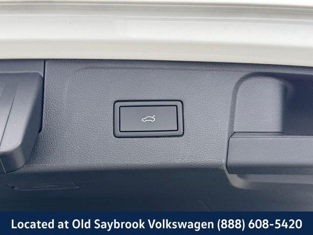new 2025 Volkswagen Atlas car, priced at $53,959