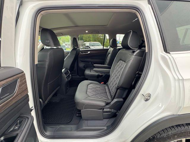 new 2025 Volkswagen Atlas car, priced at $56,459