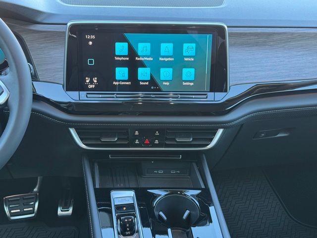 new 2026 Volkswagen Atlas car, priced at $58,573