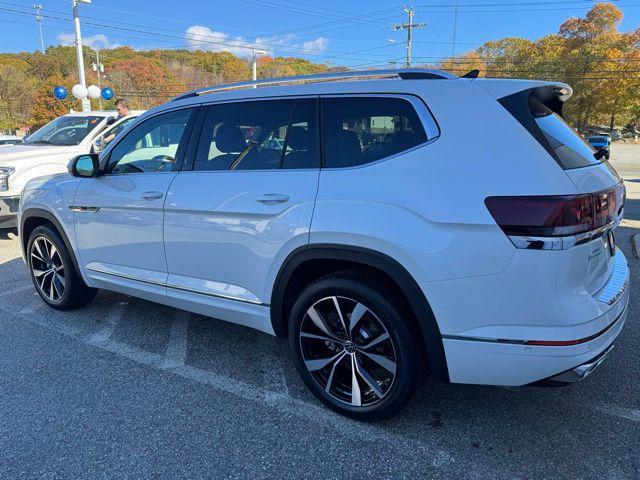 new 2026 Volkswagen Atlas car, priced at $58,573