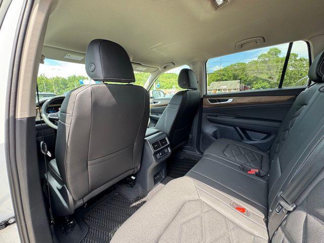 new 2025 Volkswagen Atlas car, priced at $39,208