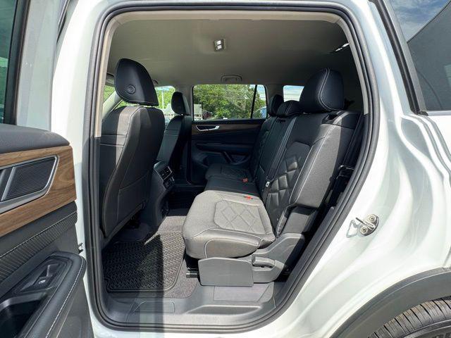 new 2025 Volkswagen Atlas car, priced at $39,208