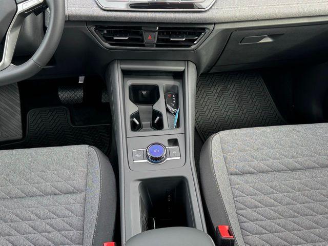 new 2025 Volkswagen Tiguan car, priced at $32,077