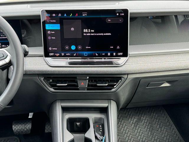 new 2025 Volkswagen Tiguan car, priced at $32,077