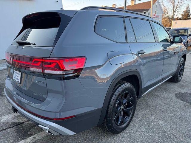 new 2025 Volkswagen Atlas car, priced at $45,425