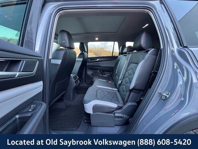 new 2025 Volkswagen Atlas car, priced at $43,720