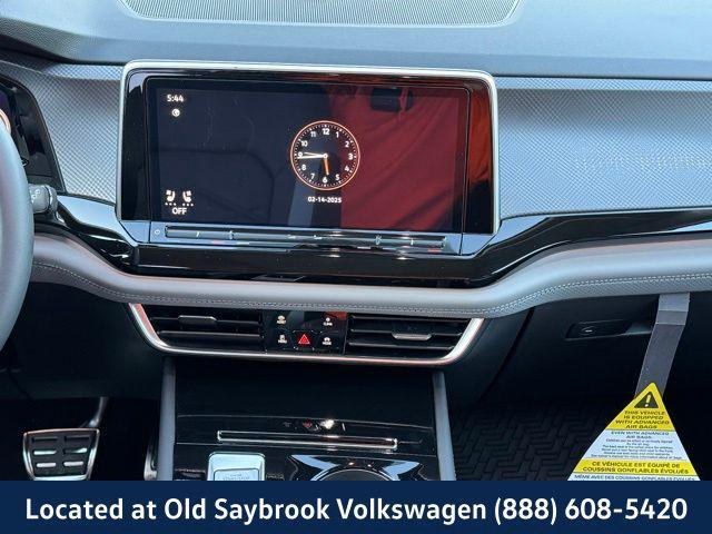 new 2025 Volkswagen Atlas car, priced at $43,720