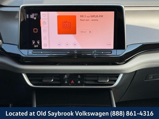 new 2025 Volkswagen Atlas car, priced at $47,946