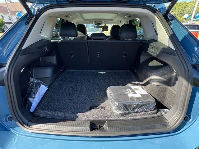 new 2025 Volkswagen Tiguan car, priced at $36,826