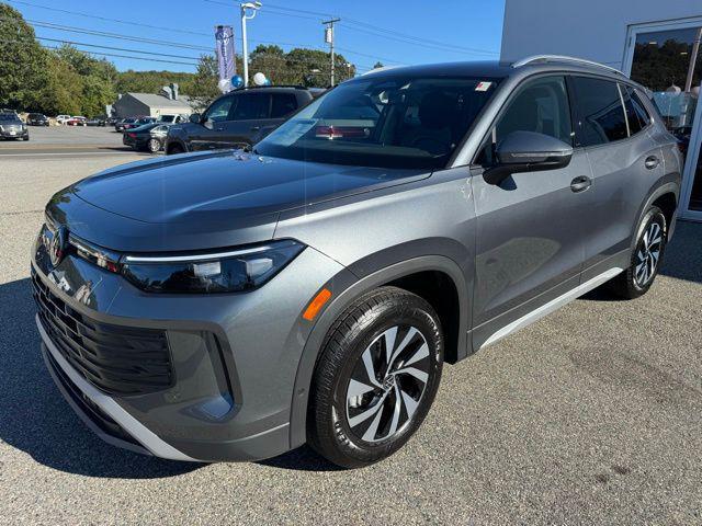 new 2025 Volkswagen Tiguan car, priced at $32,382