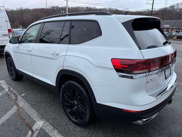 new 2025 Volkswagen Atlas car, priced at $45,235