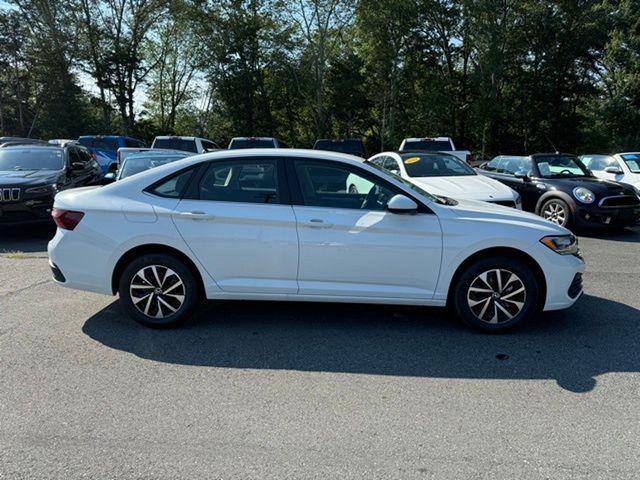 new 2024 Volkswagen Jetta car, priced at $20,917