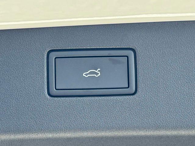 new 2025 Volkswagen Tiguan car, priced at $36,371