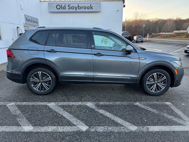 new 2024 Volkswagen Tiguan car, priced at $33,533