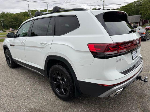 new 2025 Volkswagen Atlas car, priced at $49,411