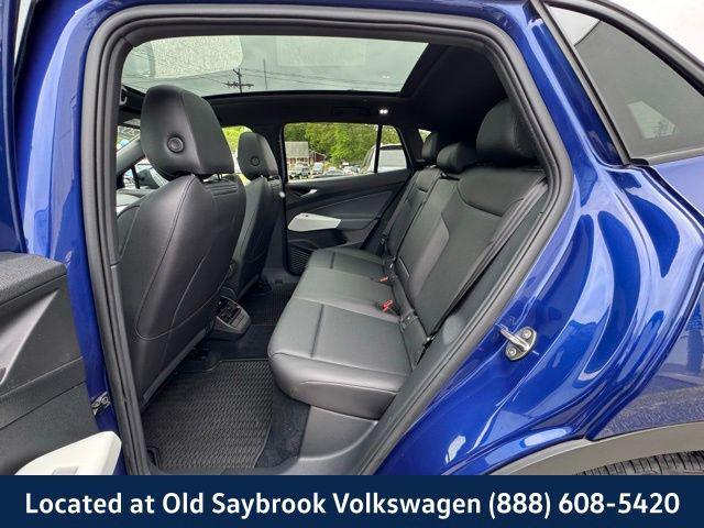 used 2021 Volkswagen ID.4 car, priced at $25,956