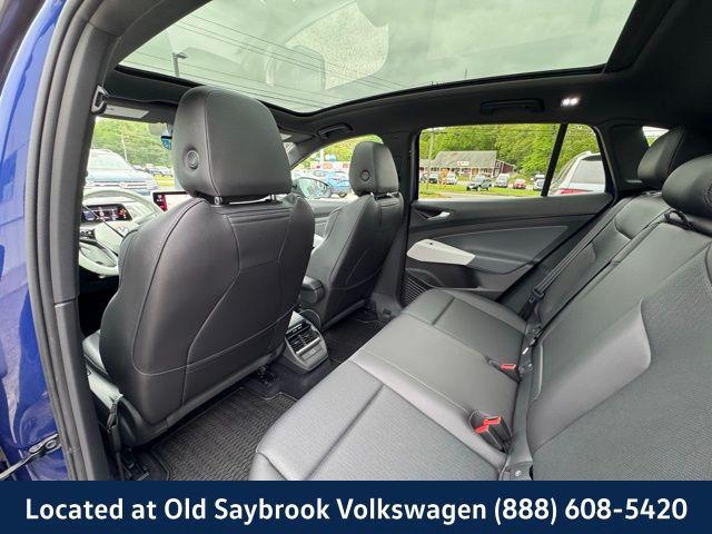 used 2021 Volkswagen ID.4 car, priced at $25,956