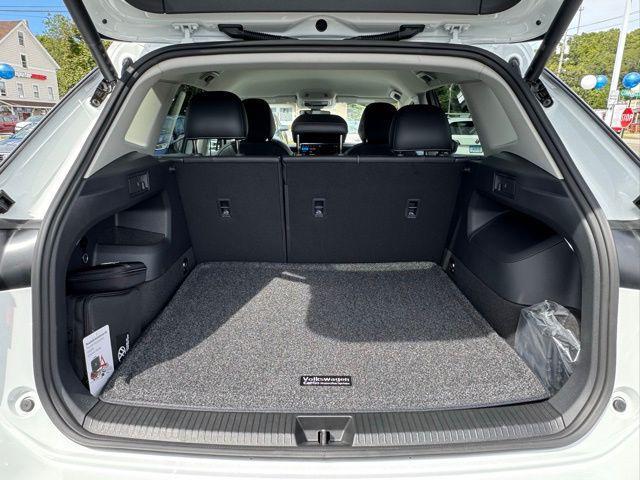 new 2025 Volkswagen Tiguan car, priced at $35,182