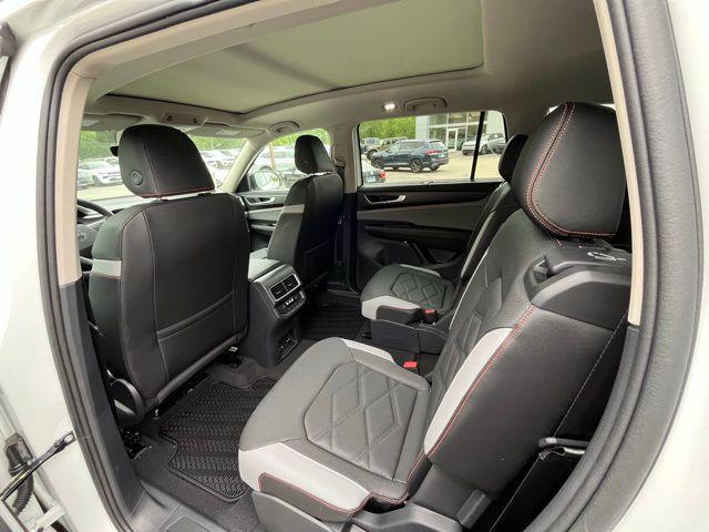 new 2025 Volkswagen Atlas car, priced at $49,641