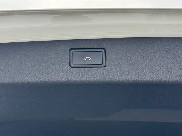 new 2026 Volkswagen Tiguan car, priced at $38,397