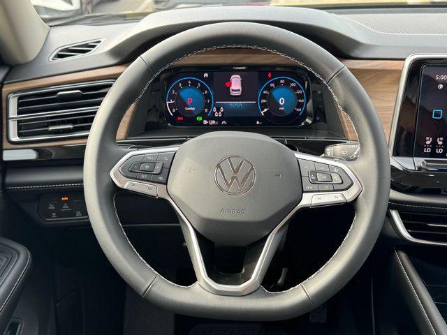 new 2025 Volkswagen Atlas car, priced at $43,695
