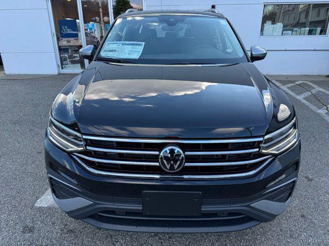 new 2024 Volkswagen Tiguan car, priced at $33,428