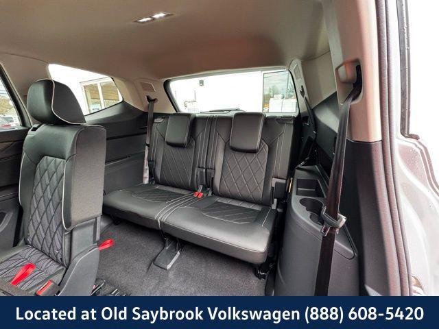 new 2025 Volkswagen Atlas car, priced at $52,341