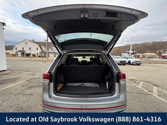 new 2025 Volkswagen Atlas car, priced at $54,841