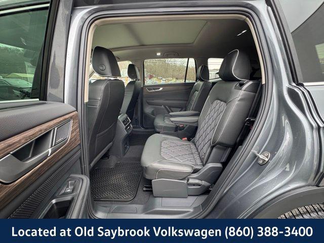 new 2025 Volkswagen Atlas car, priced at $51,238