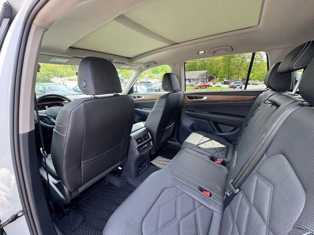 new 2025 Volkswagen Atlas car, priced at $46,700