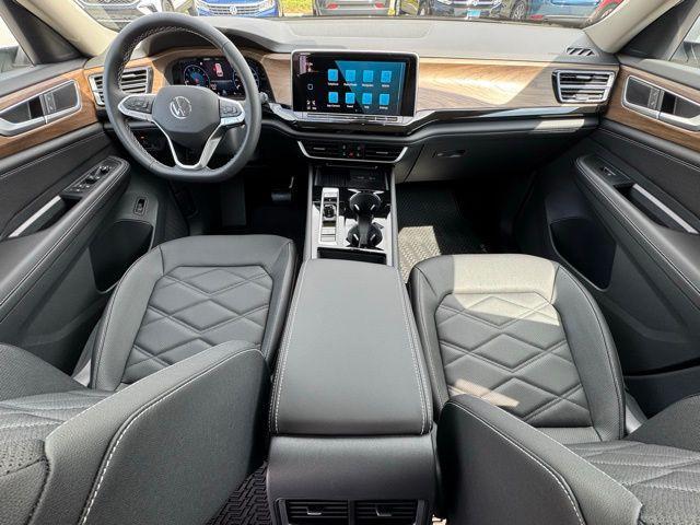 new 2025 Volkswagen Atlas car, priced at $46,700