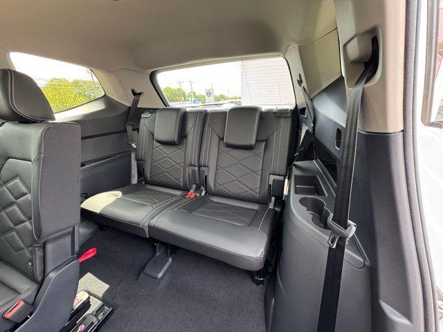 new 2025 Volkswagen Atlas car, priced at $46,700